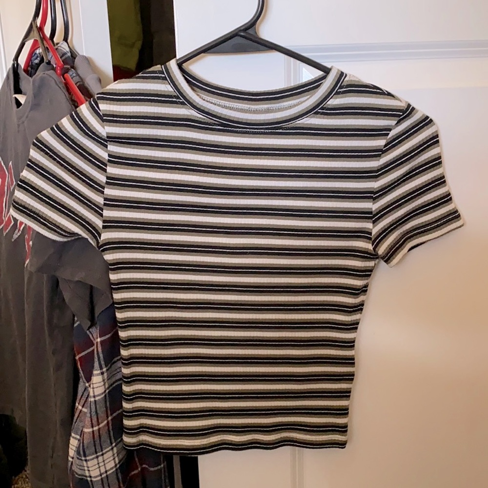 black, cream & green crop top